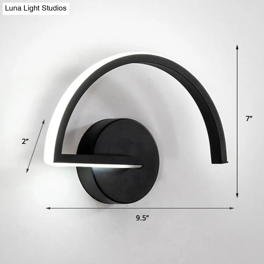 Sleek Metal Led Wall Sconce For Minimalistic Bedroom Lighting