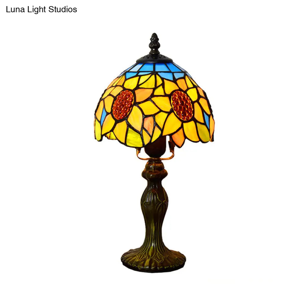 1-Light Sunflower Stained Glass Table Lamp - Lodge Tiffany Style Decorative Lighting In