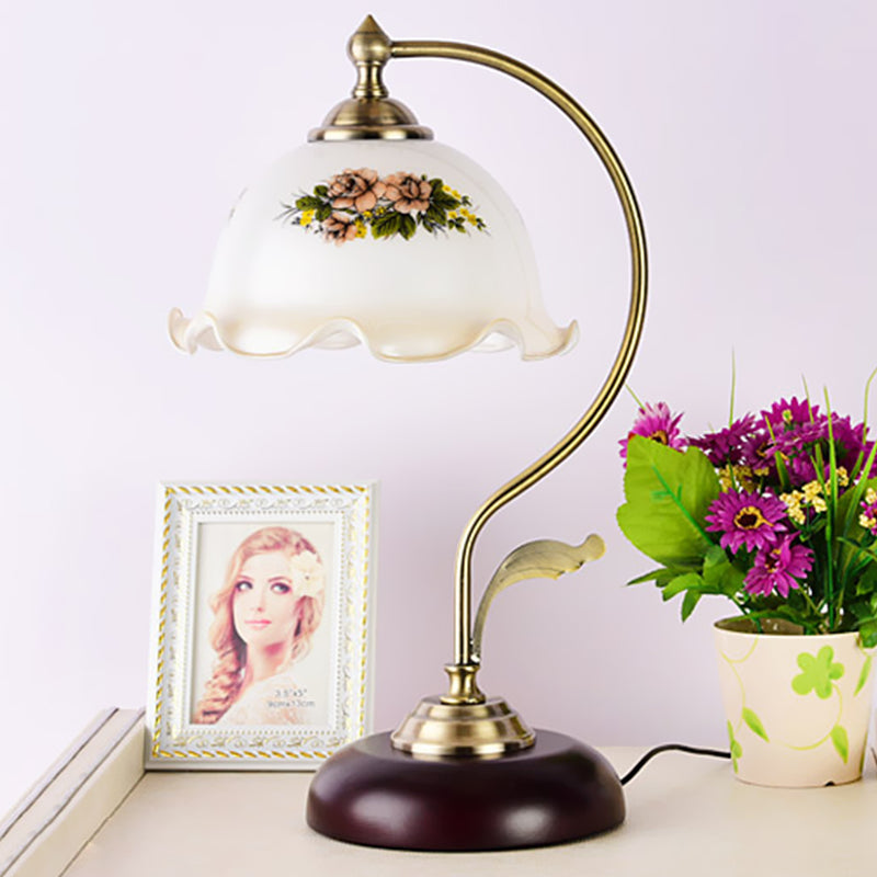 Retro Pleated Night Light Desk Lamp: Single Bulb Frosted Glass With Floral Pattern Gold