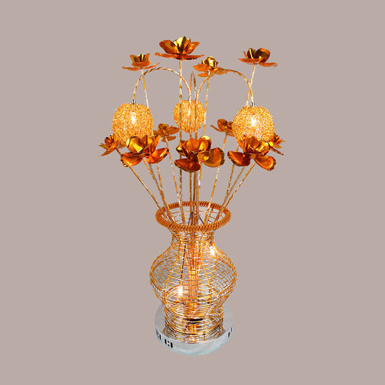 Art Deco Gold Vase And Floret Led Table Lamp: Aluminum Wire Night Lighting For Bedroom