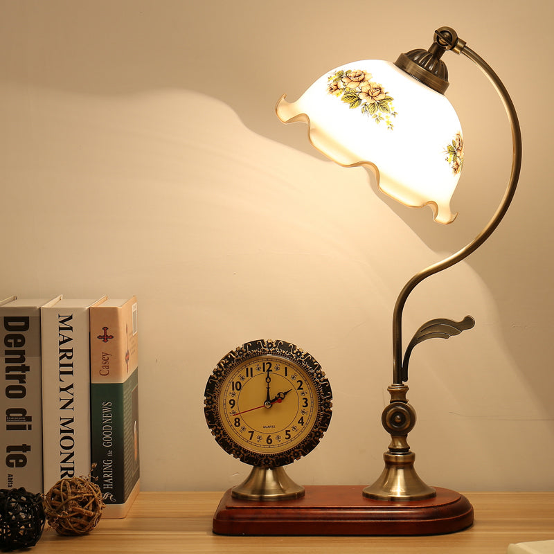 Rustic Red Brown Floral Table Lamp With Clock Design - Countryside Accent