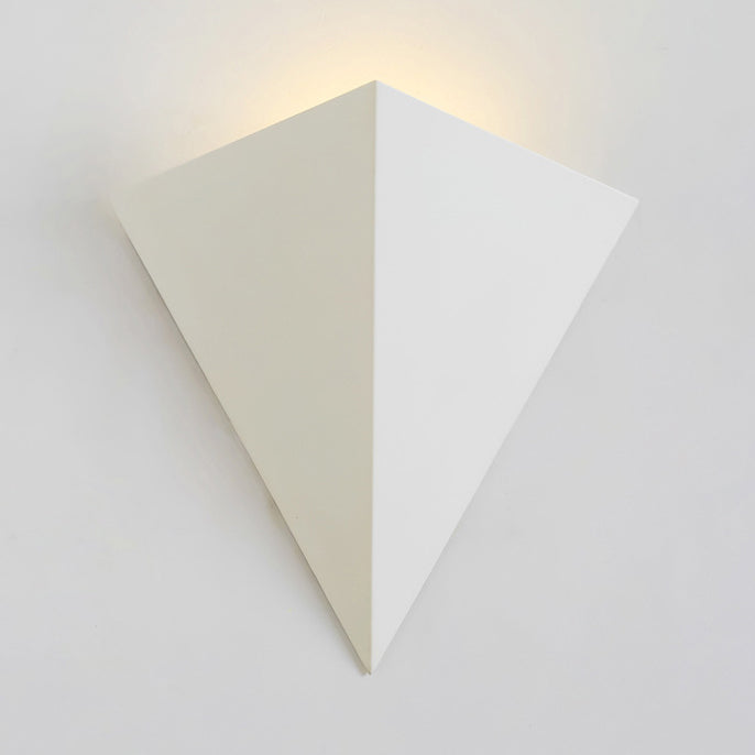 Minimalist Triangle Metallic Wall Lamp With Led Warm/White Lighting For Living Room White / Warm