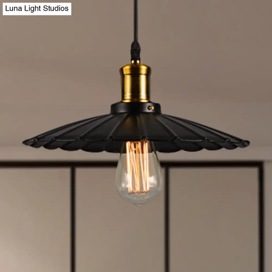 14’/16’ Dia Industrial Scalloped Pendant Light 1 Head Metallic Ceiling Lamp In Black/White