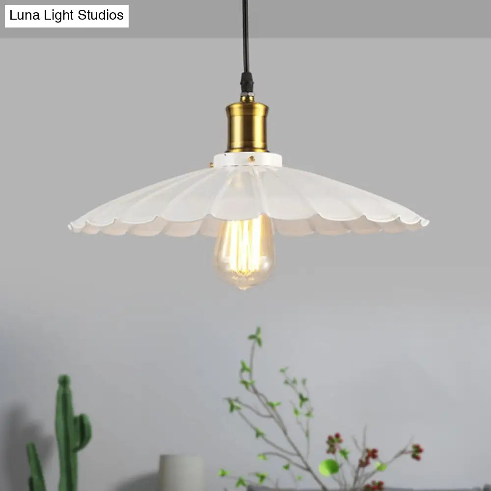 14’/16’ Dia Industrial Scalloped Pendant Light 1 Head Metallic Ceiling Lamp In Black/White