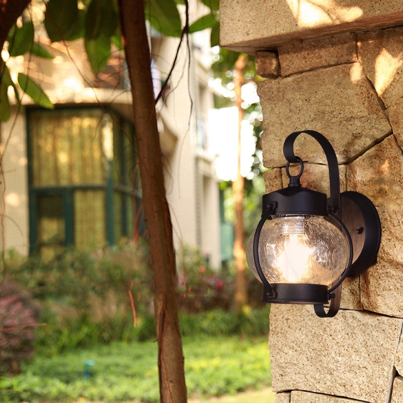 Traditional Single Bulb Seeded Glass Wall Hanging Outdoor Sconce Lamp Clear / Lantern