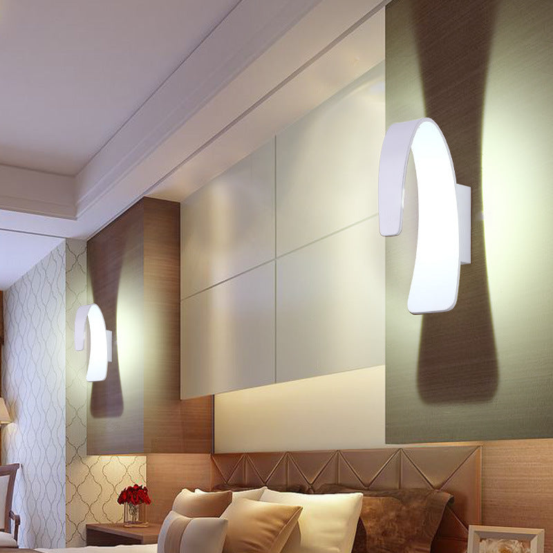Sleek Aluminum Led Wall Sconce For Cozy Living Rooms - Warm/White Light White /