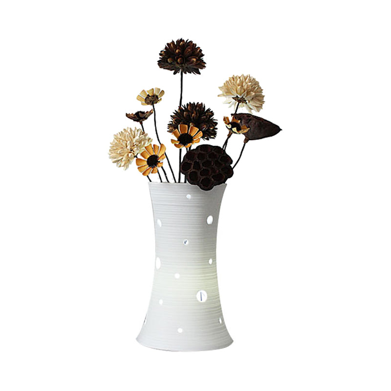 Ceramic White Nightstand Lamp: Led Pastoral Table Light (5.5/7) With Dried Flower Decor