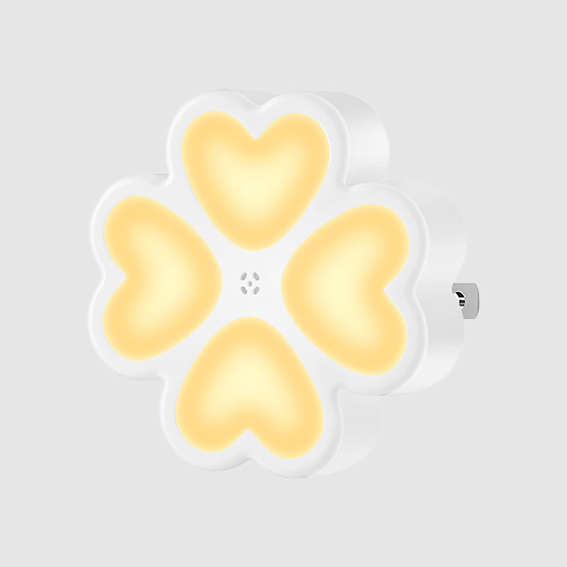 Led Wall Nightlight: Modern White Clover Plug-In Lamp With Plastic Shade