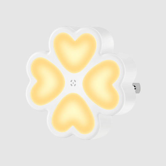 Led Wall Nightlight: Modern White Clover Plug-In Lamp With Plastic Shade