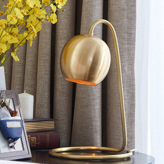 Golden Metallic Colonial Nightstand Night Light With Circle Base