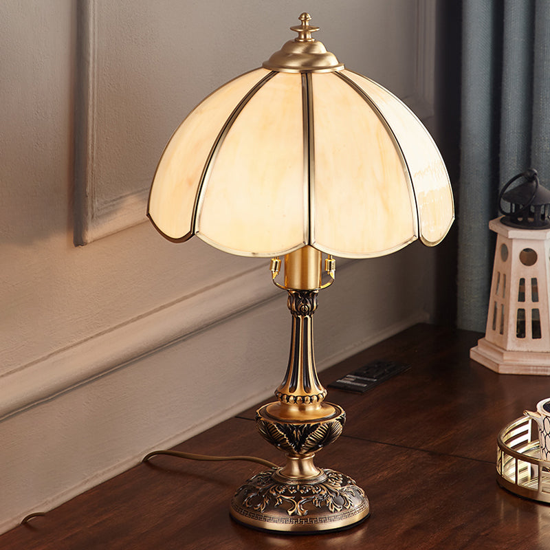 Rustic Cream Glass Scalloped Nightstand Lamp - Elegant Bedroom Table Light Gold