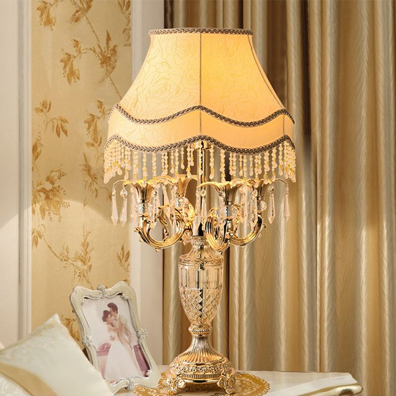 Traditional Gold Metal Flower Table Lamp With Crystal Spears