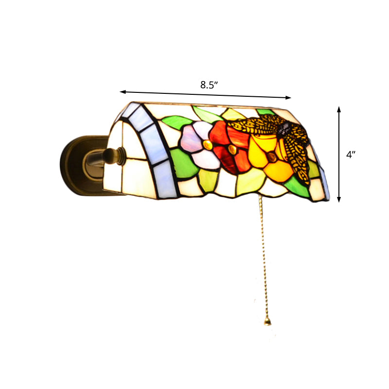 Banker Wall Light - Traditional Style Stained Glass Flower Sconce In Brass