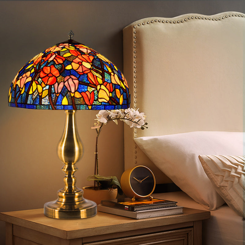 Tiffany Glass Brass Table Lamp - Classic Night Lighting With Magnolia Pattern