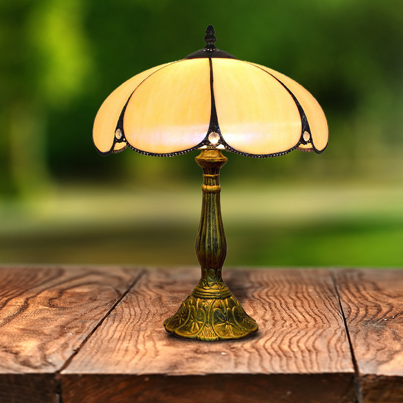 Tiffany Rustic Petal Table Lamp - 1 Light Beige Glass Indoor Bedside Lighting