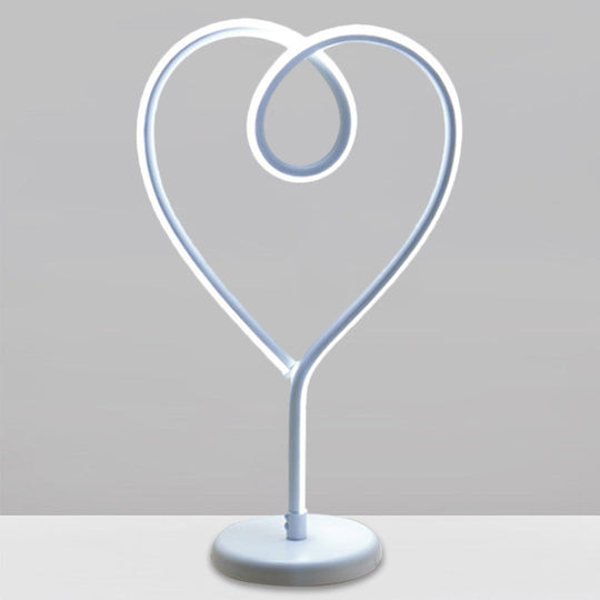 Charming Heart Nightlight Led Desk Lamp With Metal Pedestal For Bedroom