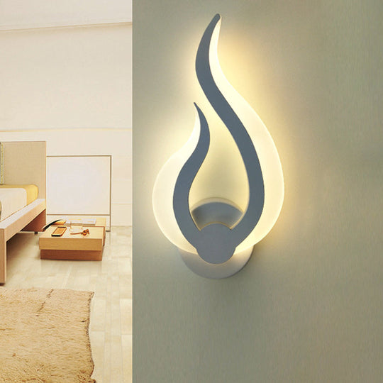 Nordic Led Flame-Shaped Wall Sconce Light For Cozy Bedroom Ambiance In Warm/White