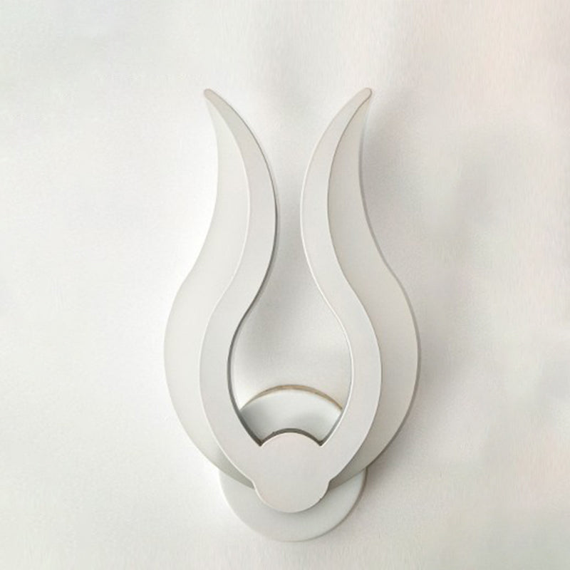 Nordic Led Flame-Shaped Wall Sconce Light For Cozy Bedroom Ambiance In Warm/White