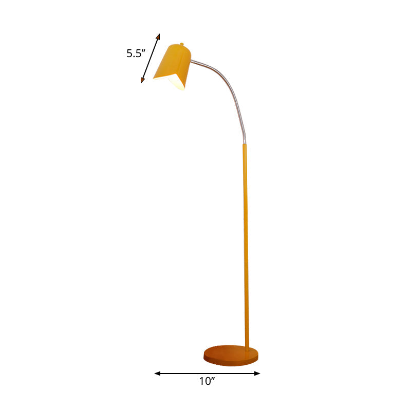 Sleek Nordic Metal Floor Lamp With Gooseneck - Perfect For Office Use