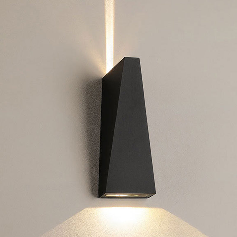 Nordic Metal Black Wall Lamp: Cube/Triangle/Cylinder Led Sconce For Outdoor / B