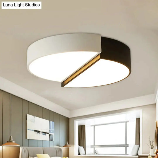 Minimalist Split Round LED Ceiling Lamp - 15"/19" Wide - Black & White