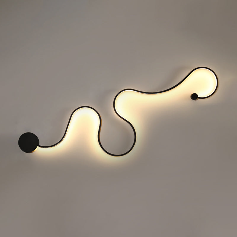 Minimalist Black Led Wall Sconce Light For Hallways - Curved Design Metal Construction