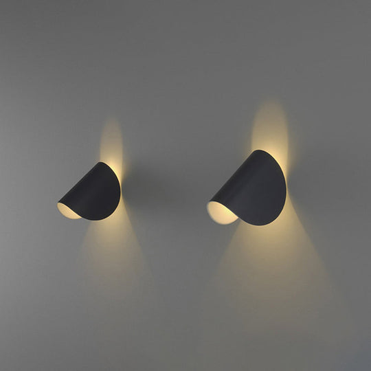 Minimalist Metallic Led Curved Wall Light For Living Room