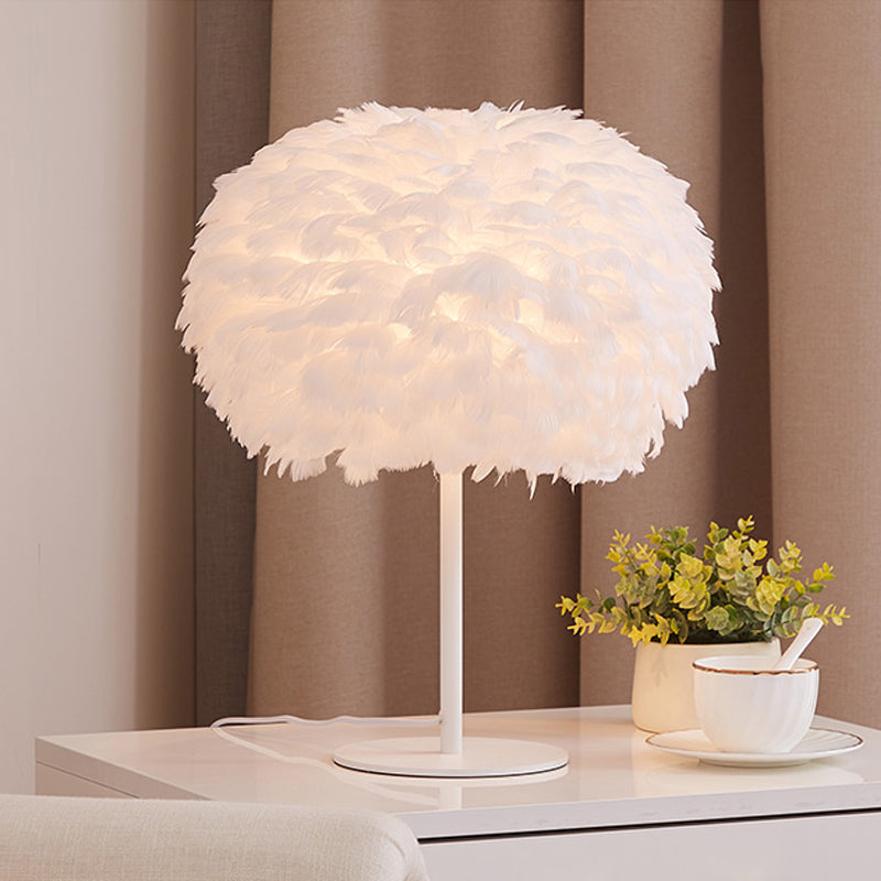 Minimalistic Feather Round Table Lamp For Living Room Nightstands - Single Bulb Lighting Solution