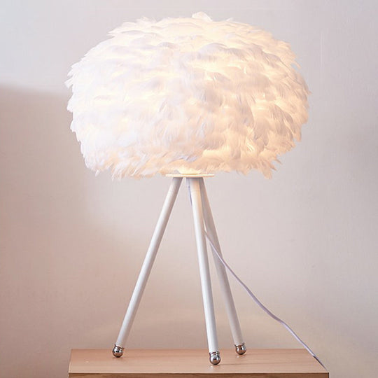 Minimalistic Feather Round Table Lamp For Living Room Nightstands - Single Bulb Lighting Solution