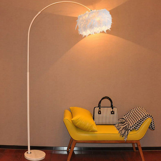 Simplicity 1-Bulb Stand Up Lamp With Arc Arm Perfect For Living Room Lighting White