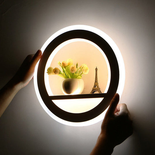Minimalist Circular Led Wall Sconce In White For Living Room