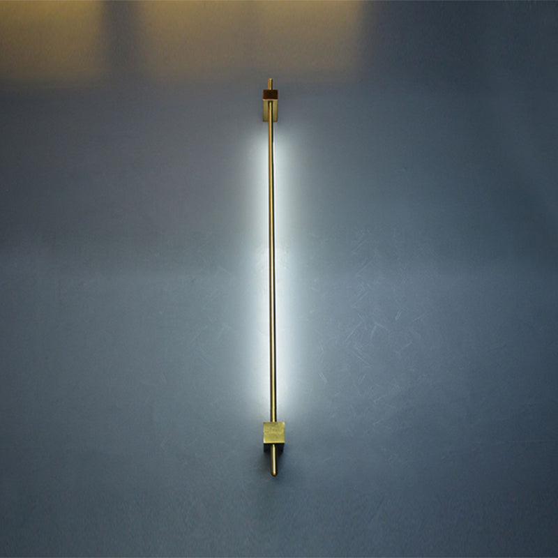 Sleek Pole Shaped Led Wall Light For Living Room - Minimalist Metallic Mounted Lighting Gold / 39