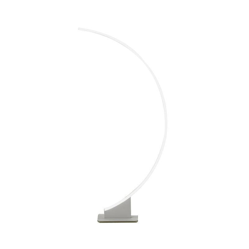 Arched Shape Led Floor Lamp In White For A Simplistic Metallic Living Room Look