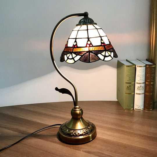 Tiffany Style Bell Shade Nightstand Lamp With Gridded Glass Table Lighting - Perfect For Bedroom
