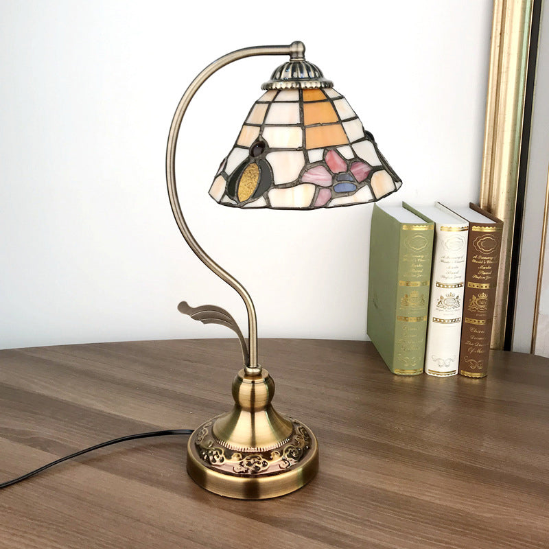 Tiffany Style Bell Shade Nightstand Lamp With Gridded Glass Table Lighting - Perfect For Bedroom