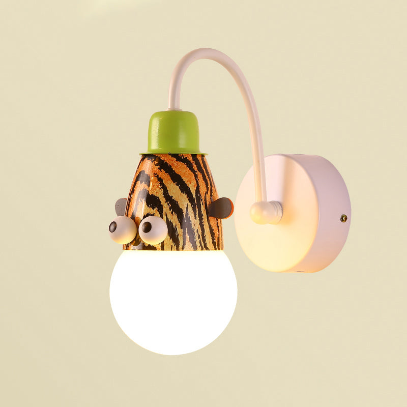Kids Animal Sconce Lamp: Metallic 1 Bulb Wall Mount Lighting For Childrens Bedroom In White / Tiger