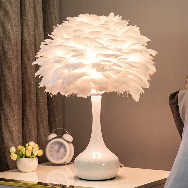Nordic Feather Vase Night Stand Lamp - Elegant Bedroom Table Lighting White