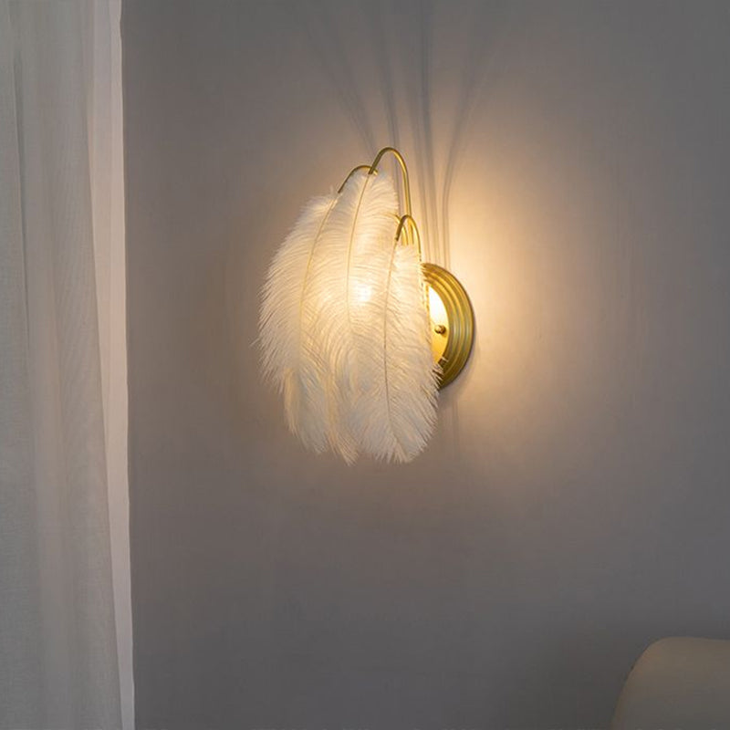 Minimalist Feather Wall Mount Light For Hallway - Small 1-Light Sconce