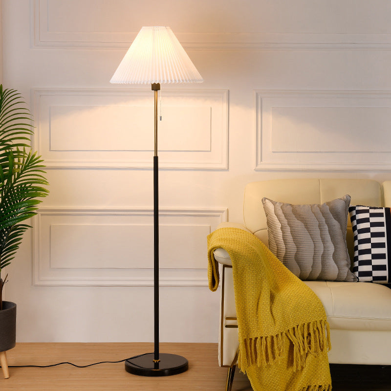 Minimalist Cone Shade Floor Lamp With Pleated Fabric & Pull Chain - Perfect For Living Room Lighting