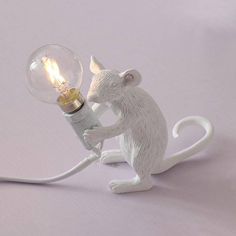 Kids Style Mouse Shaped Table Lamp Resin Bedside Night Light For Decoration White / Sitting