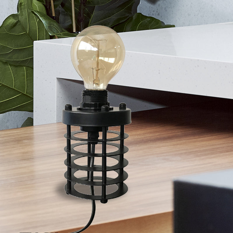 Industrial Stylish Cylinder/Barrel Metal Table Lamp In Black For Coffee Shop Decor / Cylinder