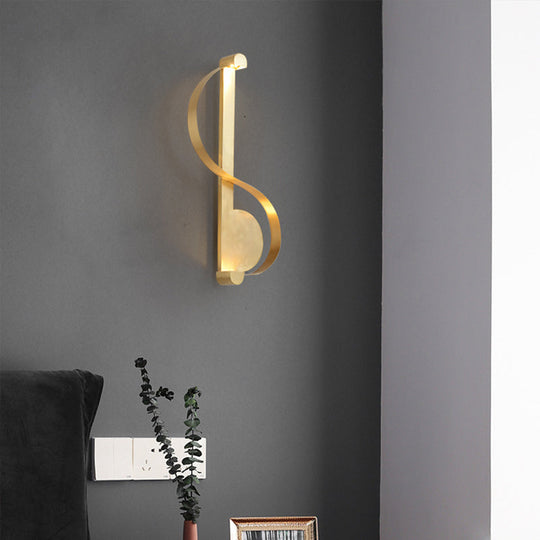 Minimalistic Brass Curve Led Wall Mount Light: Stylish Metal Sconce For Living Room