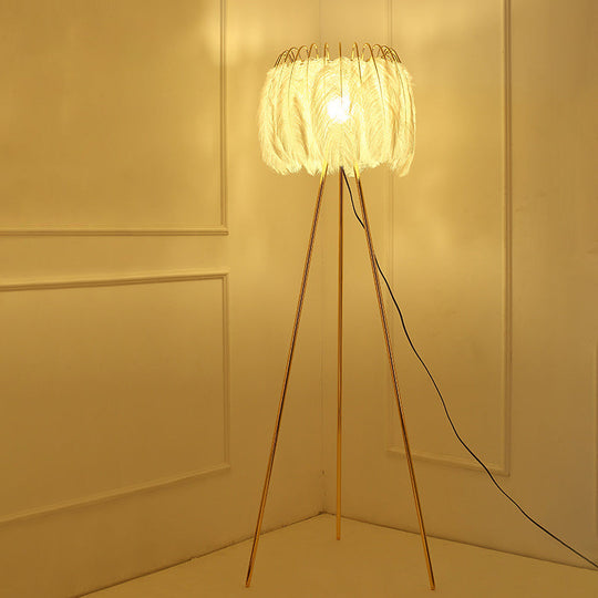 Post-Modern Gold Tripod Floor Lamp - Feather Design 1 Bulb Ideal For Living Room