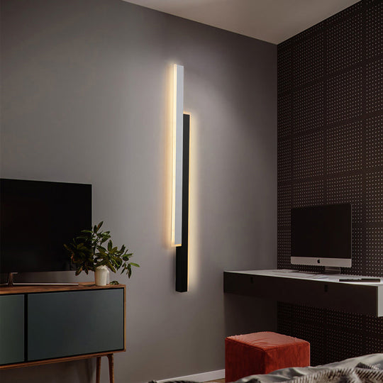 Minimalist Black And White Linear Led Wall Light - Modern Metal Flush Mount Sconce For Corridor