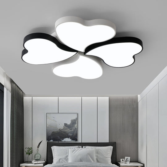 Nordic Led Metal Clover Shaped Flush Mount Lighting For Bedroom In Black-White Ceiling Light