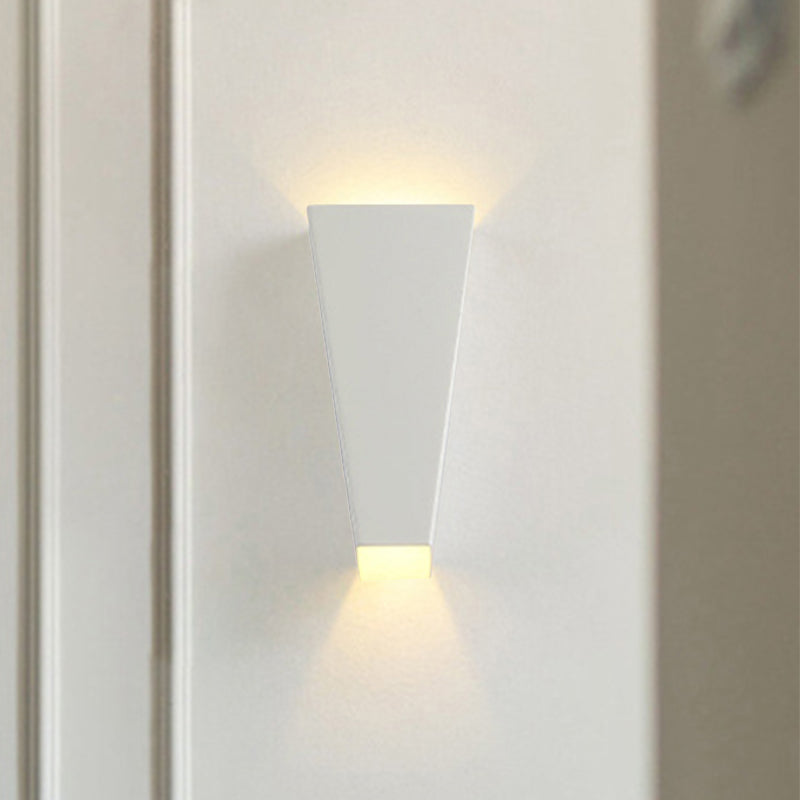 Modern Trapezoid Wall Washer Led Bedside Lamp In Black/White White / Warm
