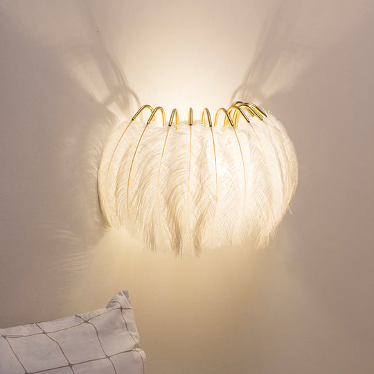 Minimalist Feather Shaded Wall Sconce Light Fixture For Living Room - Mount Lighting White / Pumpkin