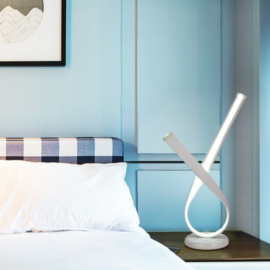 Minimalistic Metal Ribbon-Shape Table Light With Acrylic Diffuser For Bedroom Night Lamp White
