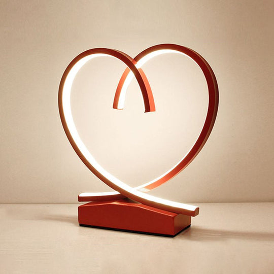 Red Loop Night Light: Romantic Metal Led Table Lamp For Bedroom / Loving Heart On/Off Switch