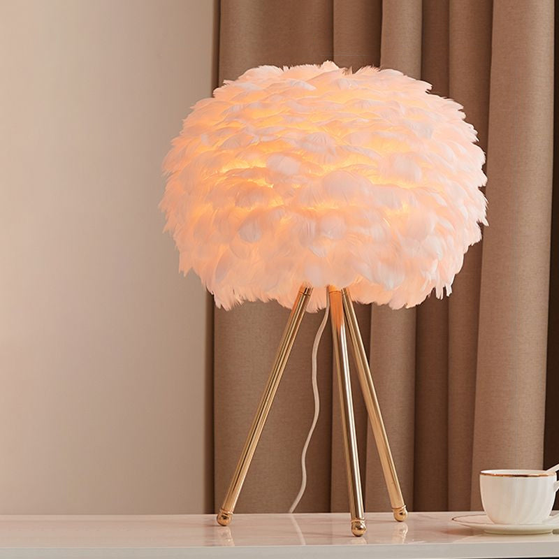 Nordic Style Feather Table Lamp - Spherical Accent Nightstand Light For Living Room Gold / Pink